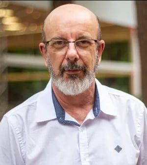 Professor: Eduardo Becker