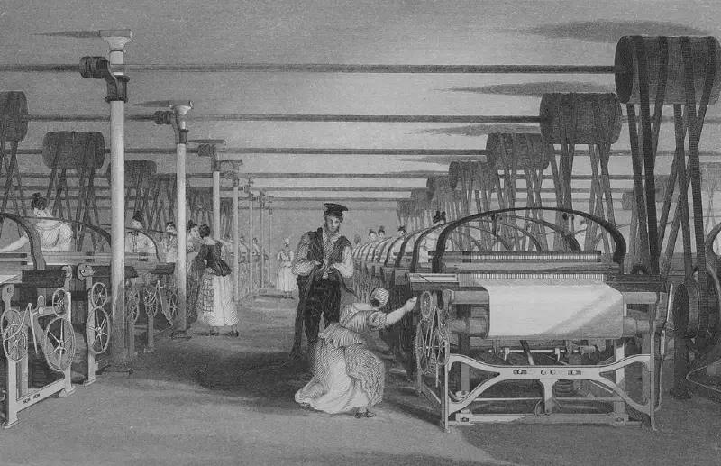 Ilustração de uma fábrica têxtil com teares mecânicos, feita em 1835. Domínio Público/Wikimedia Commons. 